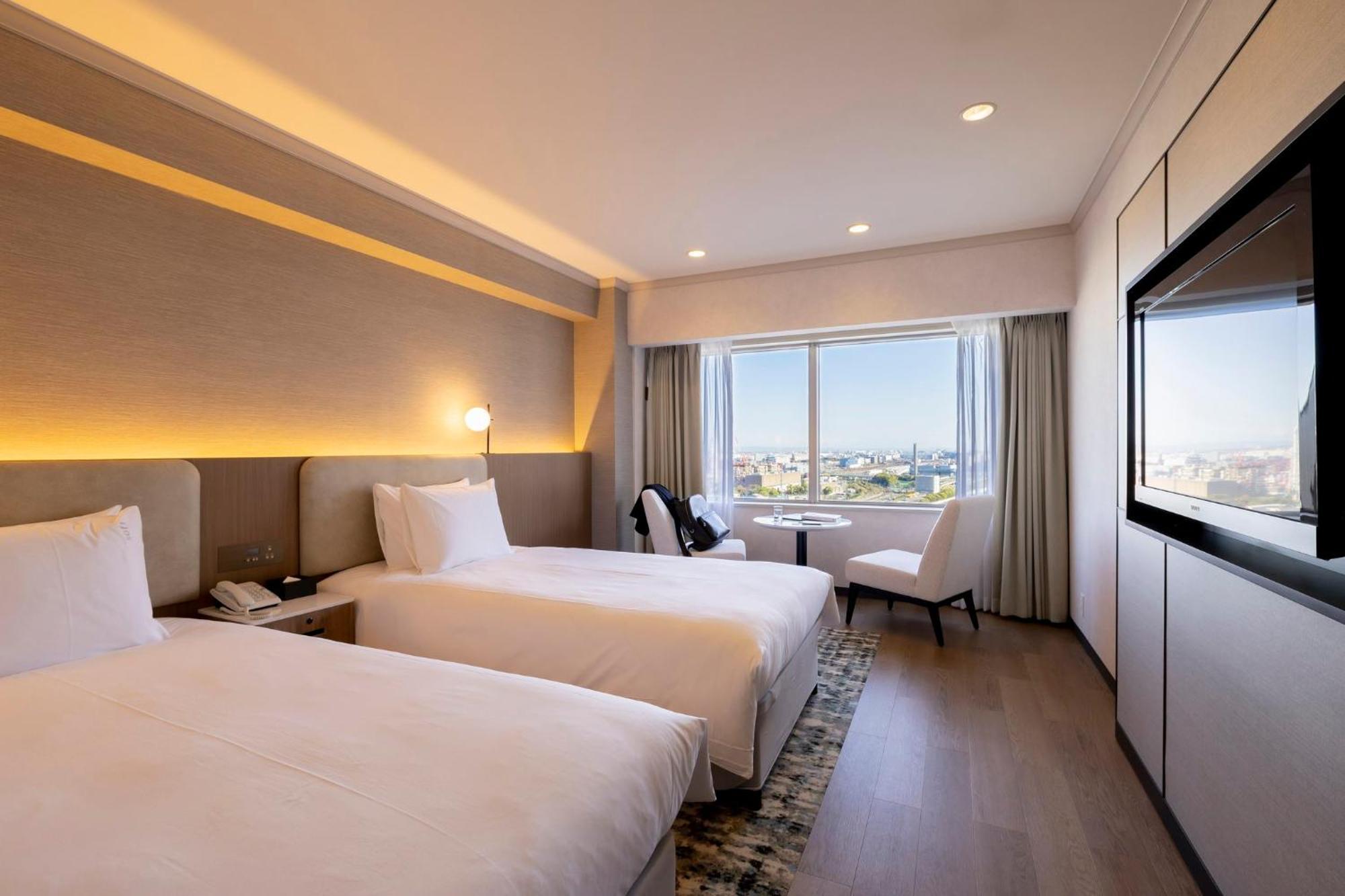 Ana Holiday Inn Tokyo Bay By Ihg Экстерьер фото